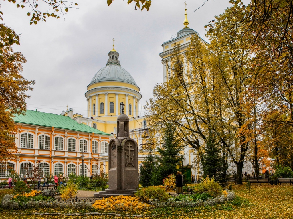 Общегородской крестный ход по Невскому проспекту (Санкт-Петербург)