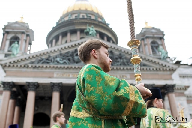 Крестный ход в праздник Входа Господня в Иерусалим  