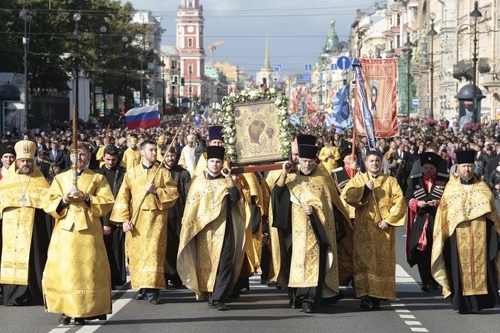 В Петербурге прошел Крестный ход