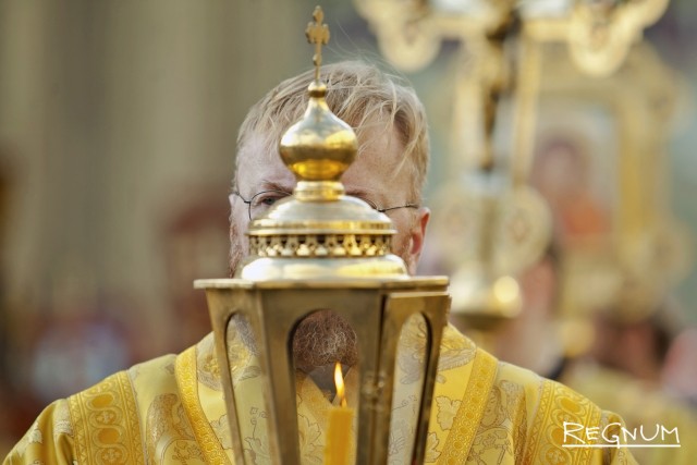 Виталий Милонов на крестном ходе