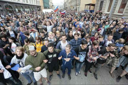 митинг акция протеста задержание задержания навальный против пенсионной реформы пенсионная реформа