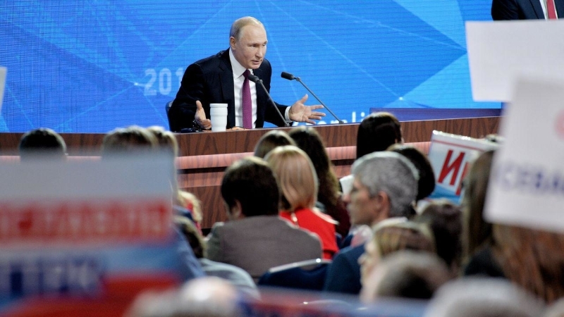 От Чечни к пандемии. Как менялись пресс-конференции Путина два десятилетия