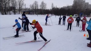 Соревнования семейных команд по лыжным гонкам пройдут в Курортном районе