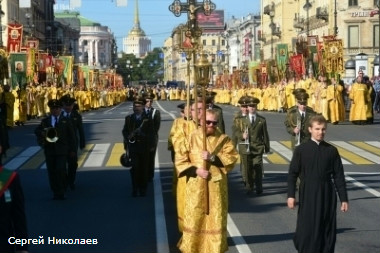 12 сентября 2014 года. Крестный ход на Невском проспекте. Санкт-Петербург.